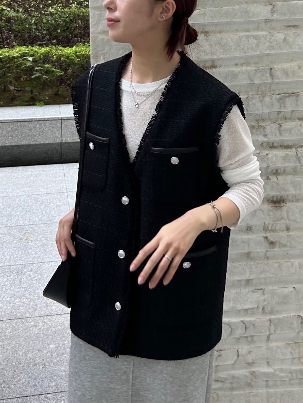 RINAさんの「OPAQUE.CLIP｜ツイードVネックベスト【洗濯機OK】」を使ったコーディネート