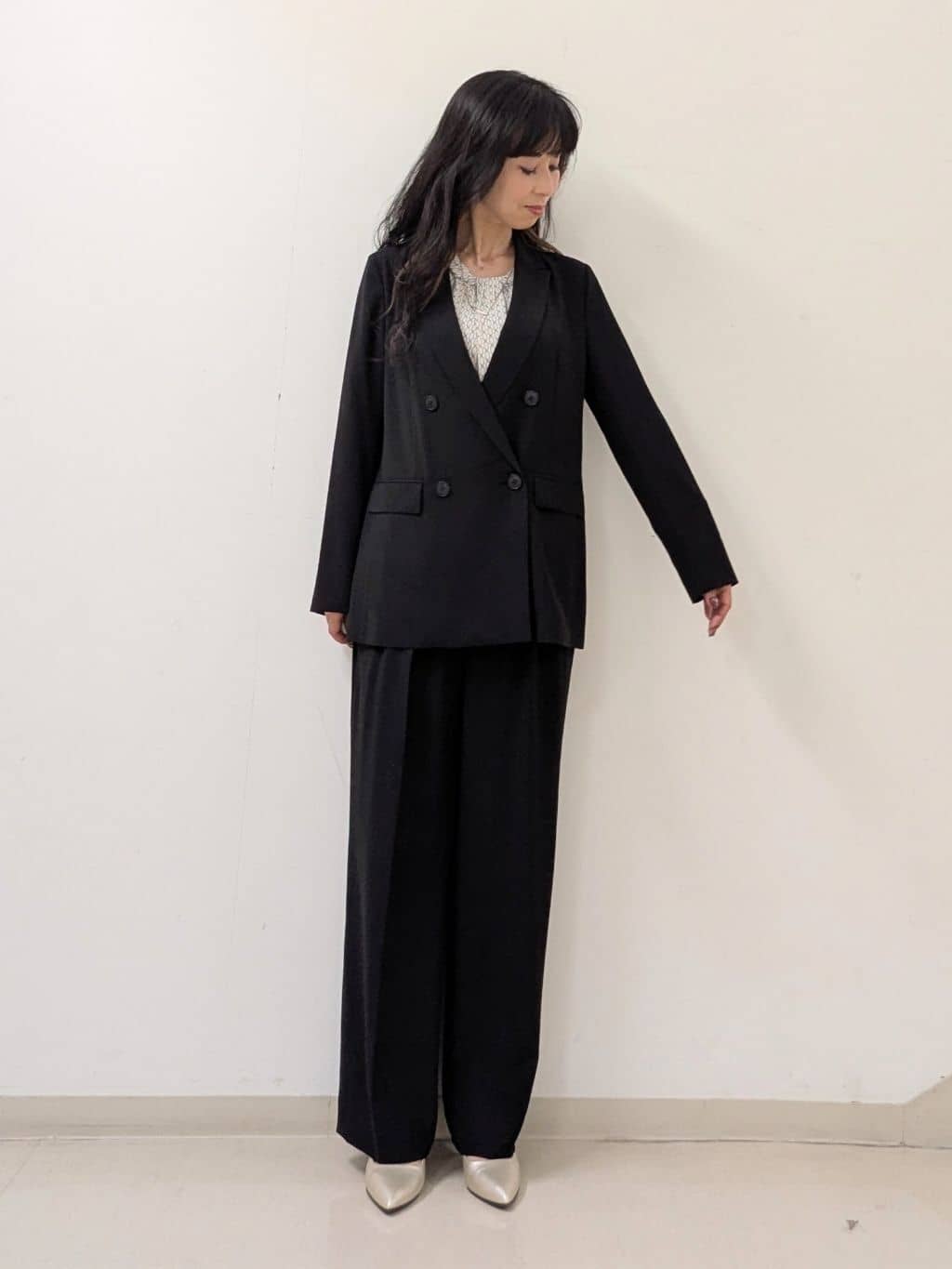 miiさんの「INDIVI｜【着心地◎！】タックワイドパンツ」を使ったコーディネート