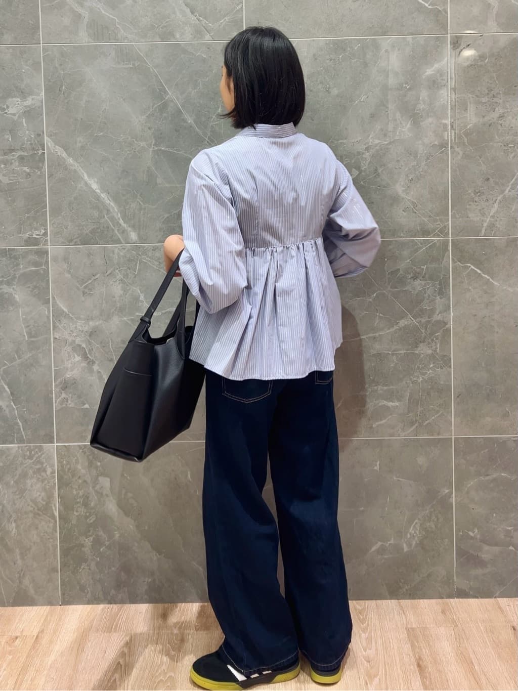 みくさんの「OPAQUE.CLIP｜《丈が選べる》デニムバギーパンツ【洗濯機洗い可】」を使ったコーディネート