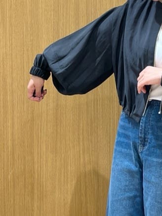 chiakiさんの「OPAQUE.CLIP｜シアーランタンスリーブブルゾン【洗濯機洗い可】」を使ったコーディネート