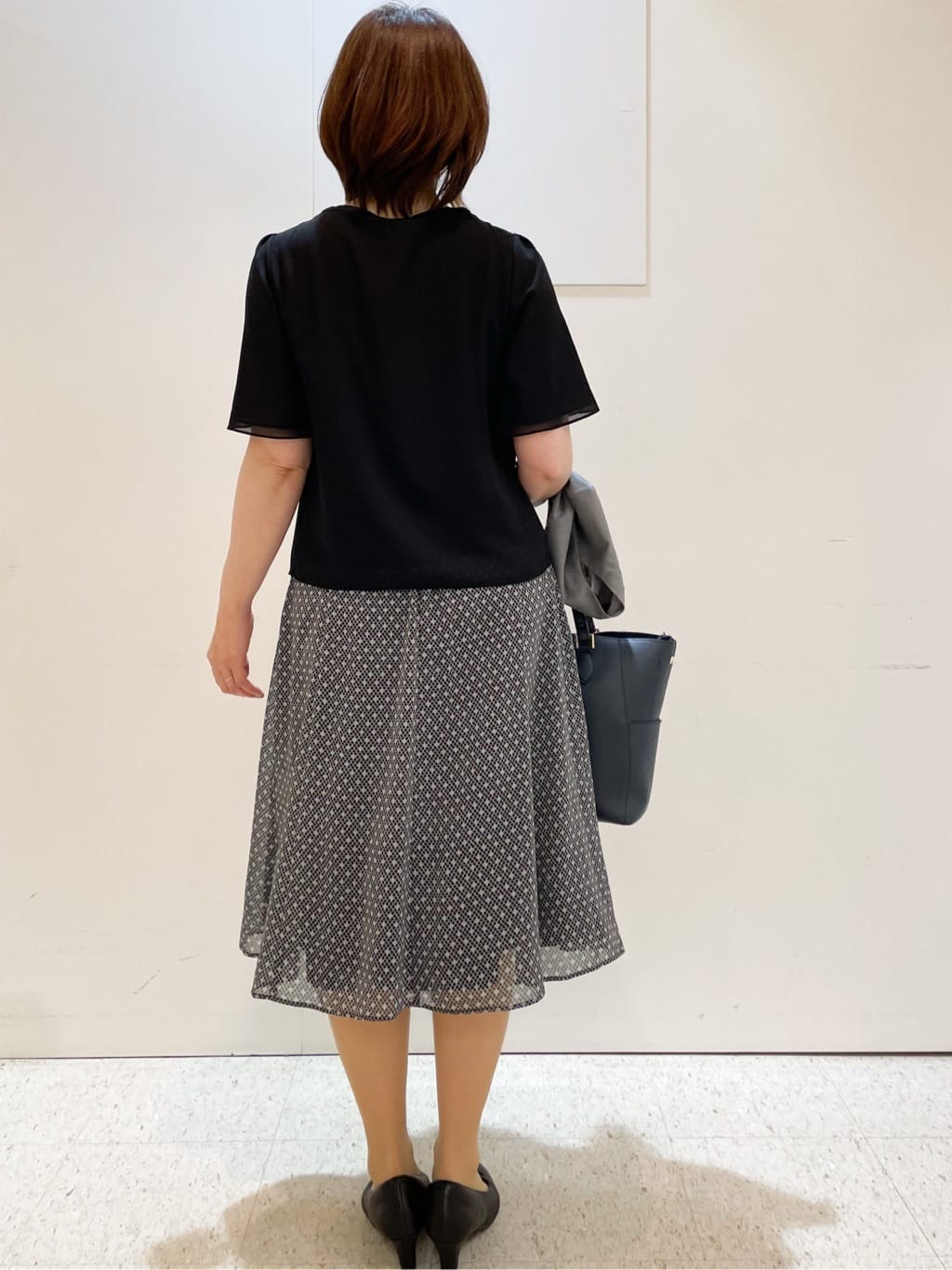 めいさんの「Reflect｜【一枚着で着映え◎／ジャケットのインナーにも】フロント開きブラウス」を使ったコーディネート