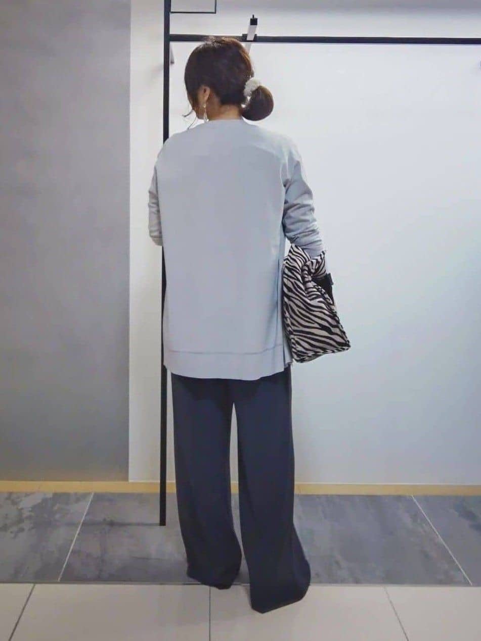 TOMOMIさんの「INDIVI｜【コットン】シャツ切り替えカットソー」を使ったコーディネート