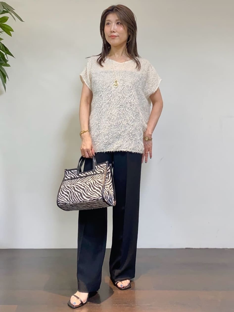 tomoさんの「UNTITLED｜【接触冷感/UVカット/ウエストゴム】センタープレスツイルパンツ」を使ったコーディネート