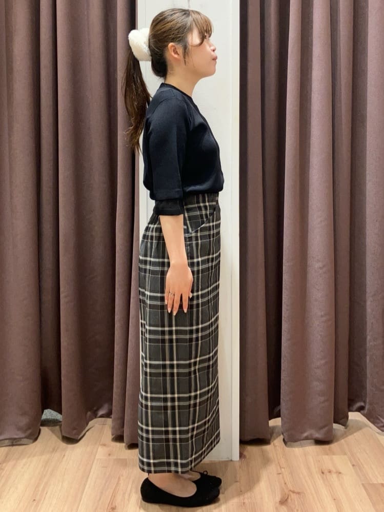 みちゃさんの「grove｜【ひんやり多機能】やわらかドライタッチ 袖口シアードッキングプルオーバー」を使ったコーディネート