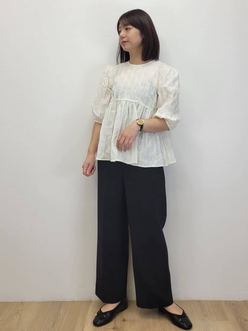 LISAさんの「OPAQUE.CLIP｜ふくれジャカードペプラムブラウス【洗濯機洗い可】」を使ったコーディネート
