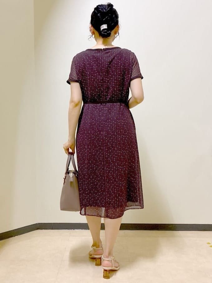  beni_gingerさんの「Reflect｜【WEB先行カラーあり／マシンウォッシュ可／ナローベルト付き】オフボディツイードチェックワンピース」を使ったコーディネート