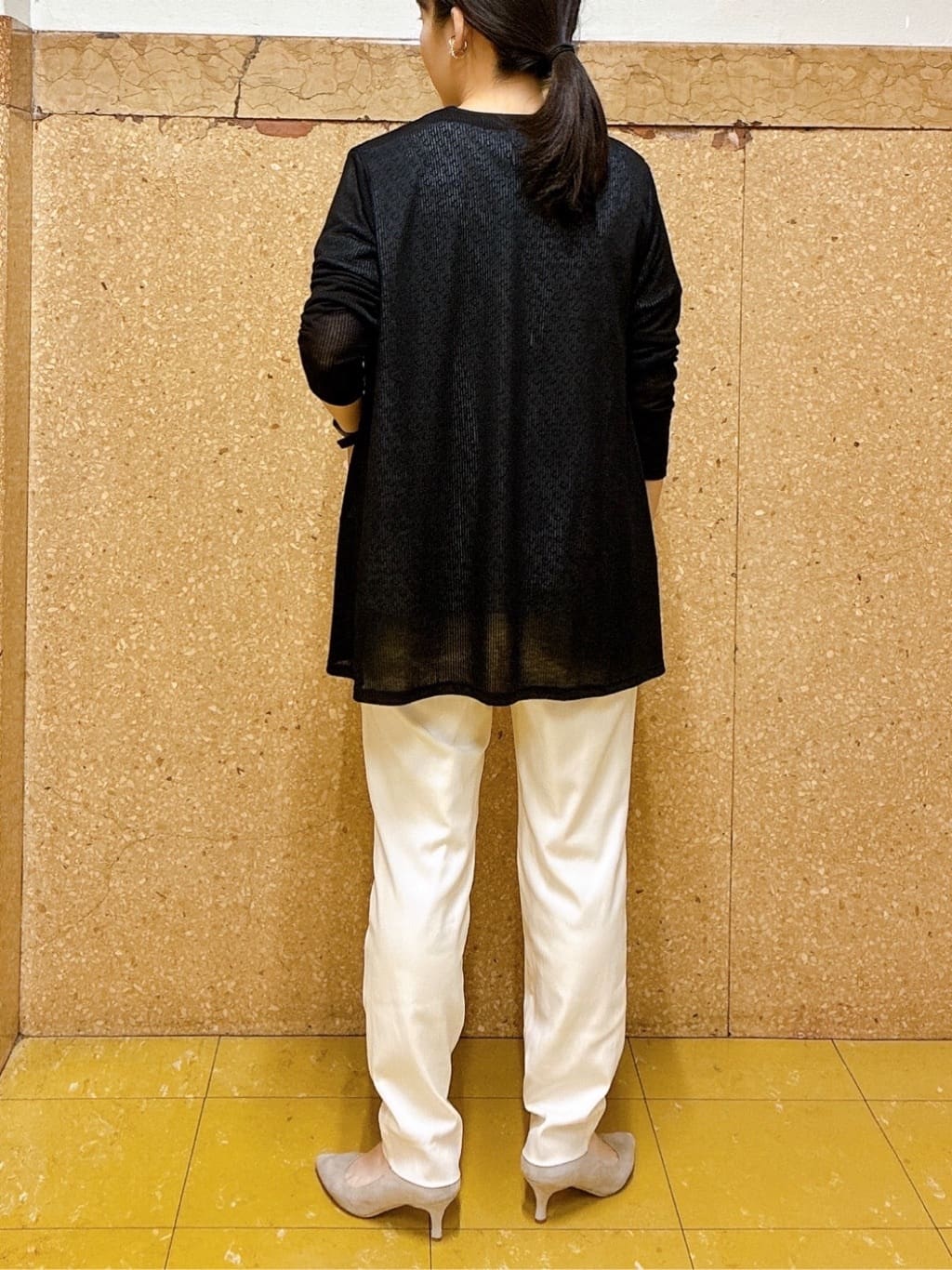 hattoriさんの「INDIVI｜【洗える／UVケア】幾何学柄＆無地ボウタイブラウス」を使ったコーディネート