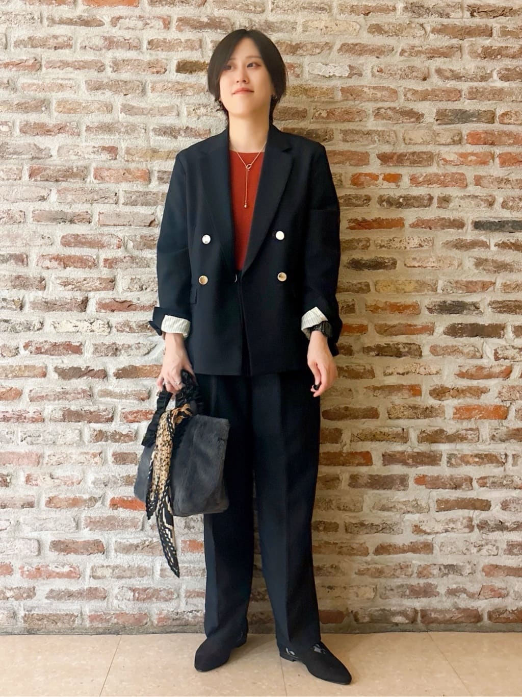 しばさんの「THE SHOP TK｜【今羽織るなら】ダブルブレストジャケット【セットアップ可/洗える】」を使ったコーディネート