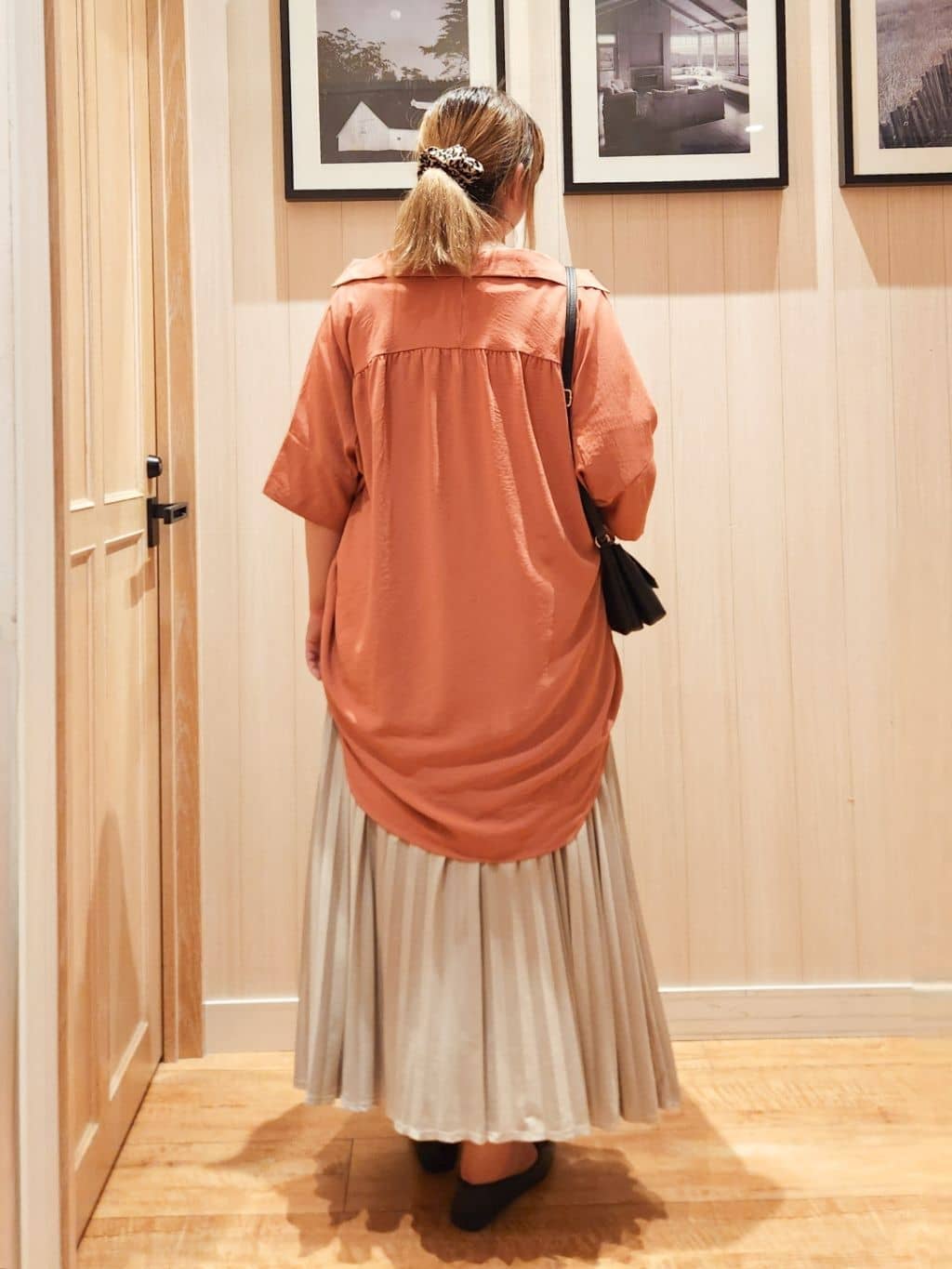 れーやんさんの「SHOO･LA･RUE｜【S-LL/体型カバー】気になる部分を隠したい大人のバックギャザーチュニック」を使ったコーディネート