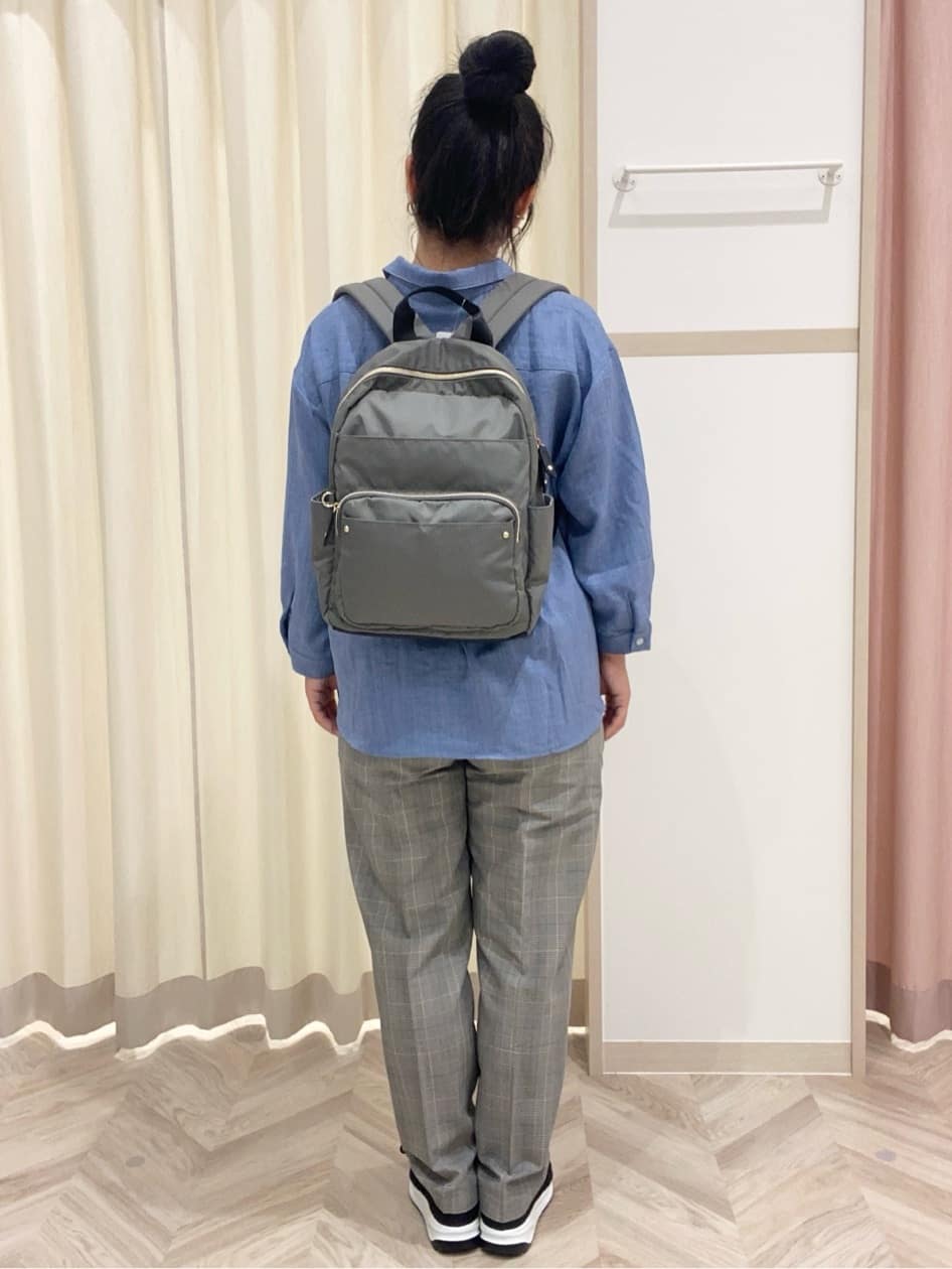 まちゃんなちゃんさんの「SHOO･LA･RUE｜【S-LL】インせず着られる デニムライク前開きブラウス」を使ったコーディネート