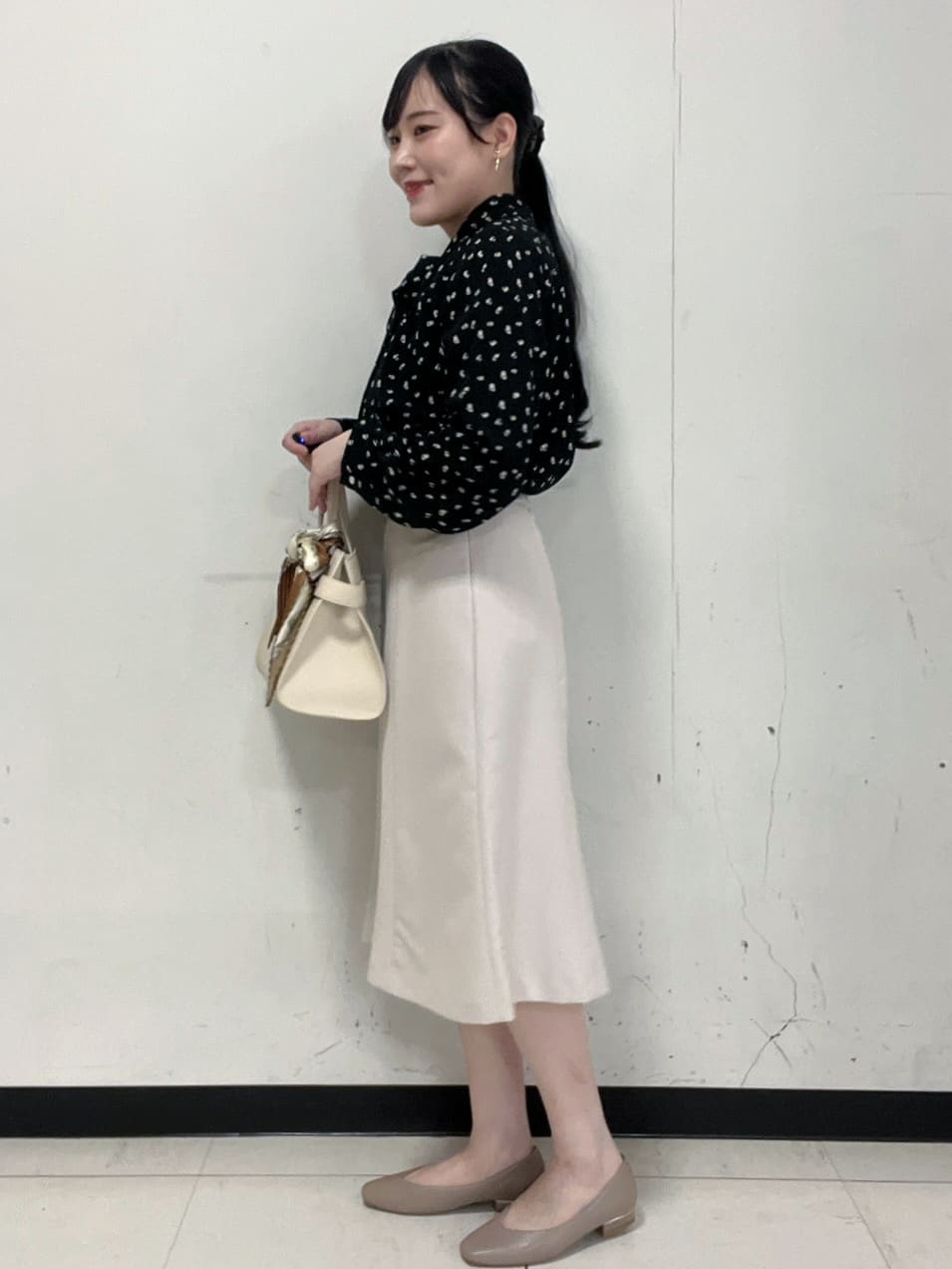 Hitomiさんの「index｜アシンメトリーレイヤードボウタイブラウス【洗濯機OK／イージーアイロン／防シワ】《XS～3L》」を使ったコーディネート