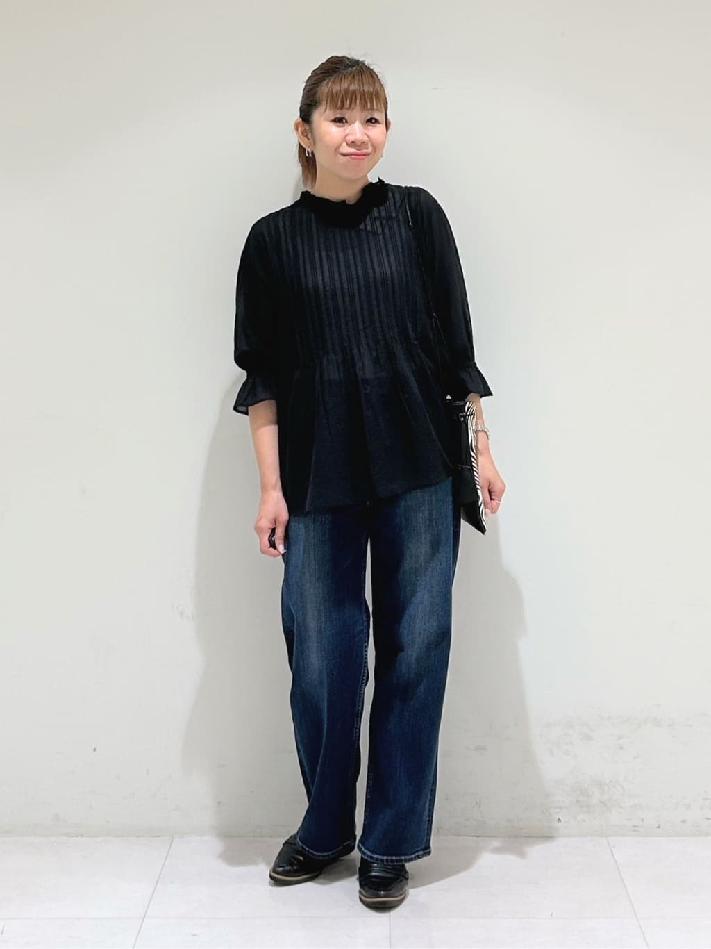 tsuyuさんの「INDIVI｜【セットアップ可能】凹凸ストレッチ素材テーラードカラージレジャケット」を使ったコーディネート