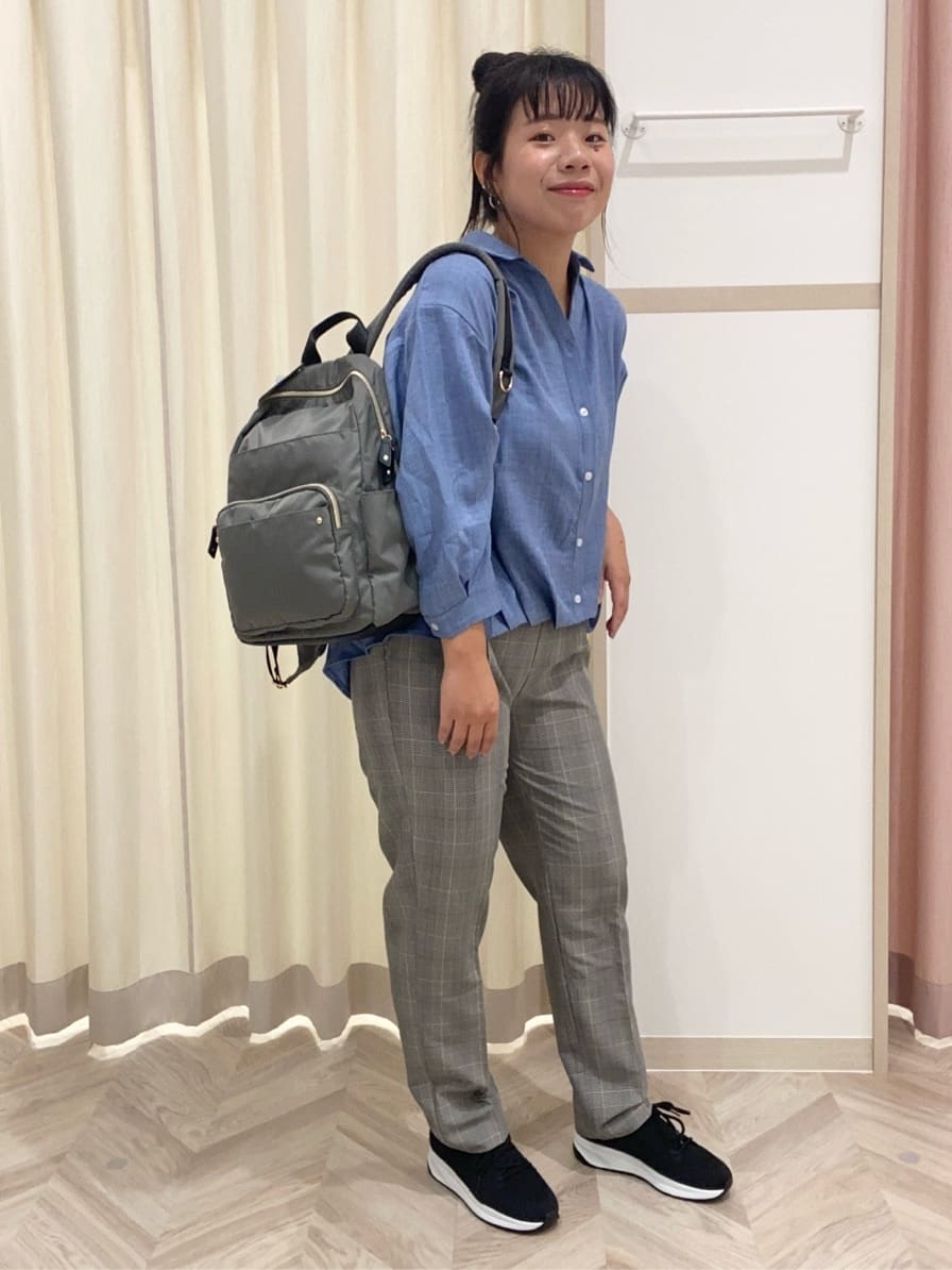 まちゃんなちゃんさんの「SHOO･LA･RUE｜【S-LL】インせず着られる デニムライク前開きブラウス」を使ったコーディネート