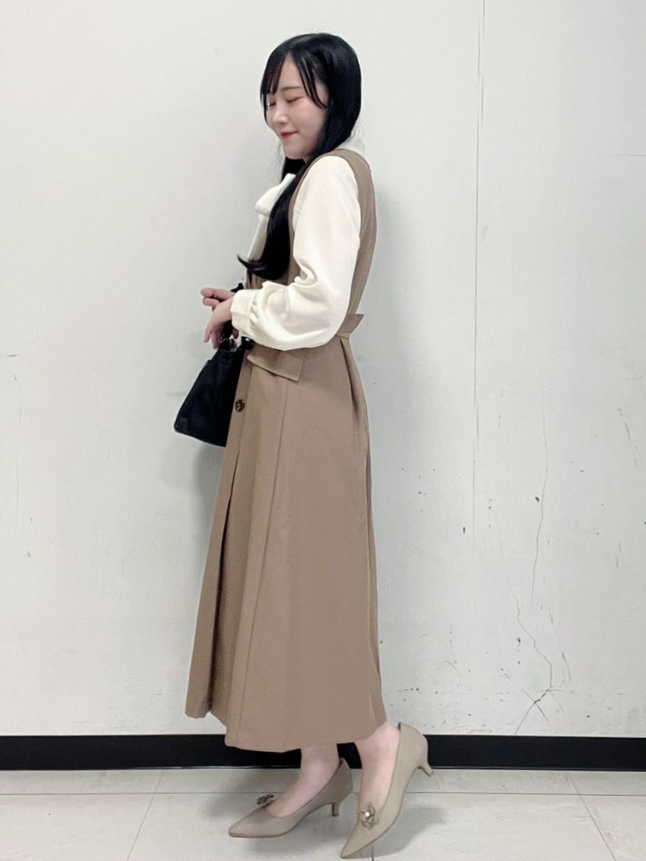 Hitomiさんの「index｜トレンチディティールワンピース【洗濯機OK／イージーアイロン／防シワ】」を使ったコーディネート