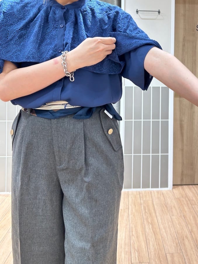 よっしーさんの「grove｜【洗える】着回し優秀！フラップポケットワイドパンツ」を使ったコーディネート