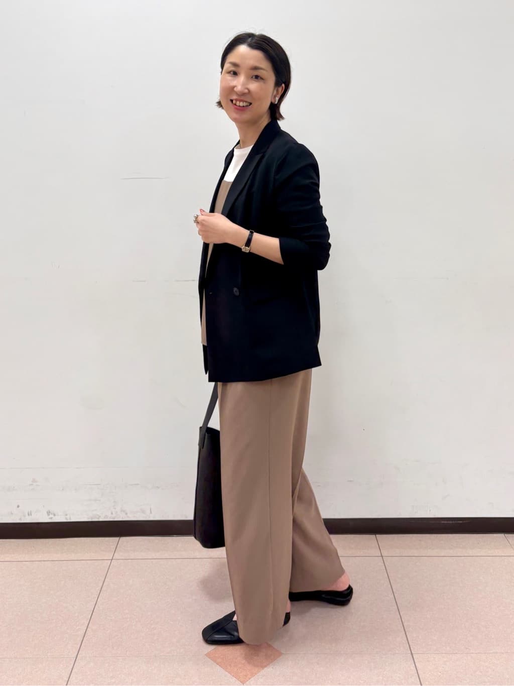 yuriさんの「INDIVI｜【着心地◎！】タックワイドパンツ」を使ったコーディネート