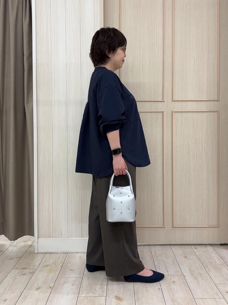 えりっこさんの「SHOO･LA･RUE｜【着丈選べる/S-LL】触れる度ひんやり ゆるきれい イージーワイドパンツ」を使ったコーディネート
