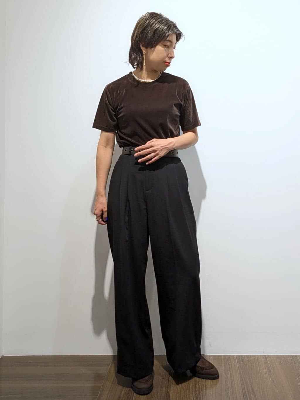 4410さんの「THE SHOP TK｜【きれいめもカジュアルもお任せ】2タックワイドパンツ【セットアップ可】」を使ったコーディネート