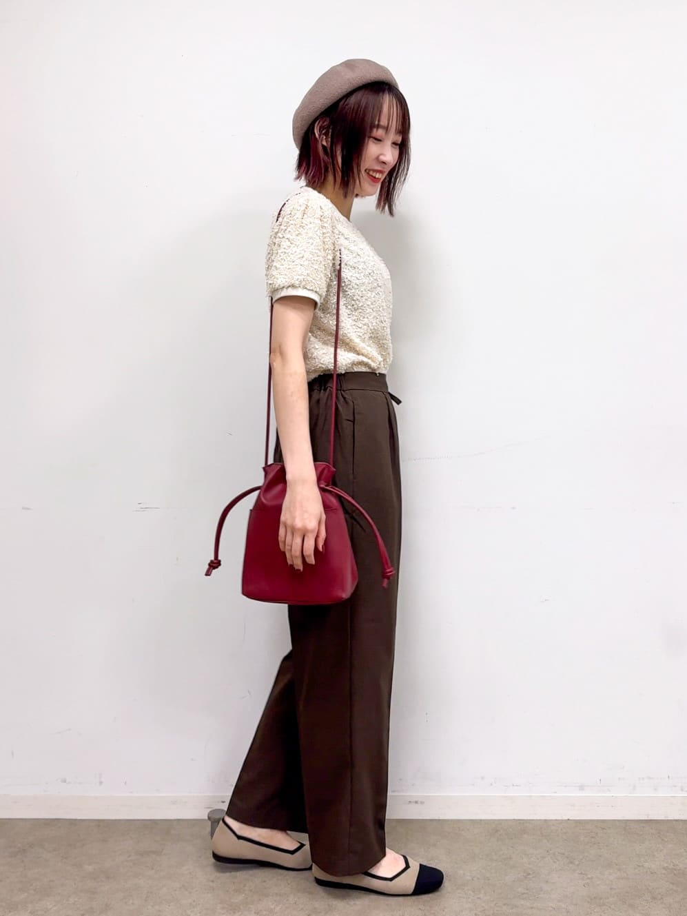 𝐜𝐡𝐢𝐤𝐚さんの「SHOO･LA･RUE｜【S-LL】大人も着やすい愛らしさ リボンヤーン半袖トップス」を使ったコーディネート