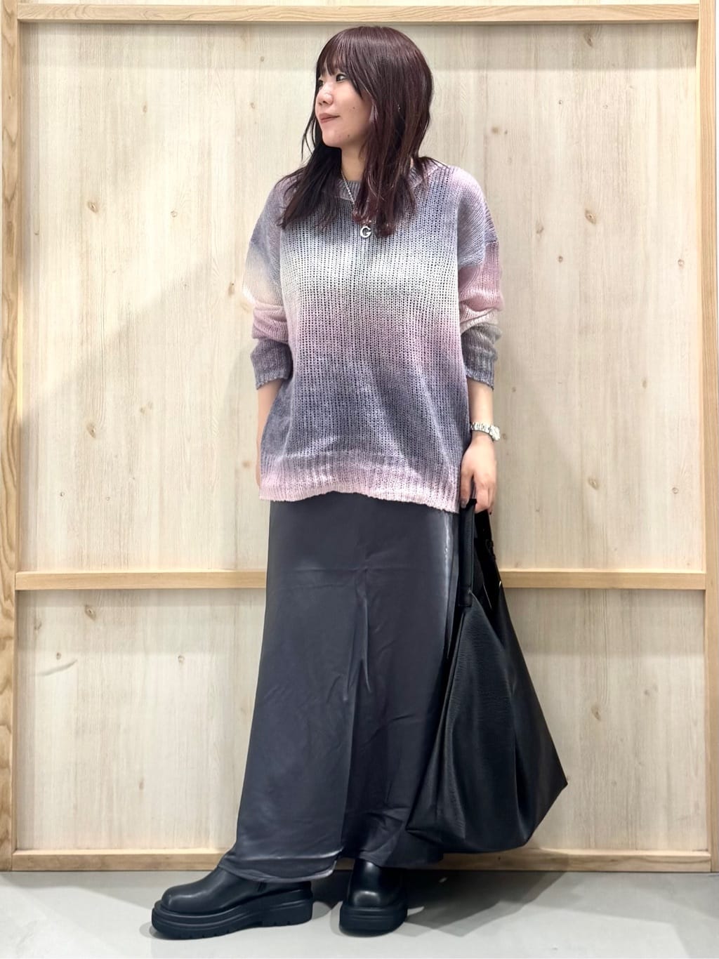 nanaさんの「THE SHOP TK｜スペースダイ透かし編みニット」を使ったコーディネート