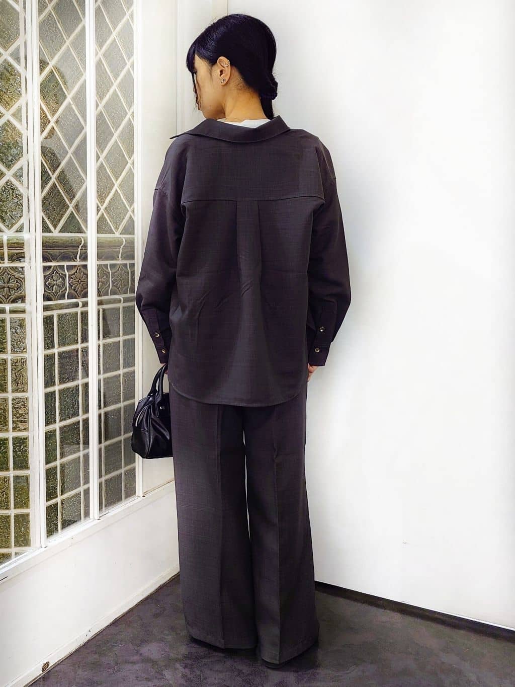 ひろみんさんの「grove｜【カセット服/選べる着丈】洗濯機で洗えるオーバーシャツ」を使ったコーディネート
