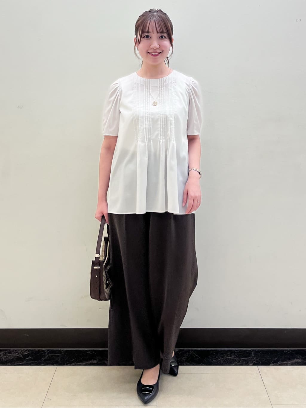 mikikoさんの「Reflect｜【すっきり見え！長め丈】ピンタックデザインチュニックブラウス」を使ったコーディネート
