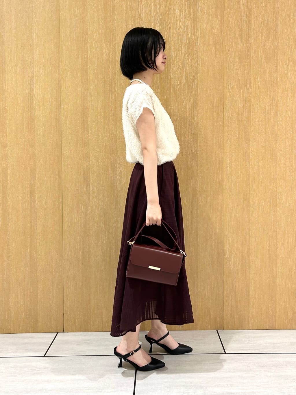 Ayaさんの「UNTITLED｜【セットアップ可/洗える】フェザーフレンチスリーブブラウス」を使ったコーディネート