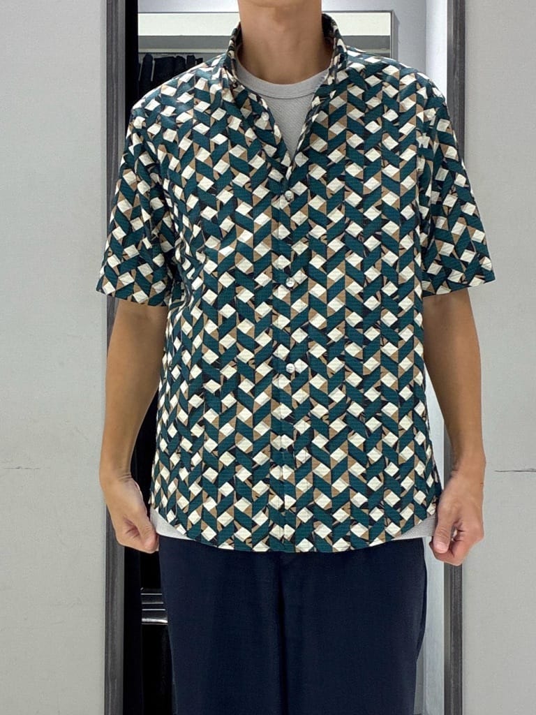 わいずみさんの「TAKEO KIKUCHI｜【COOL CITY WEAR】籠目アート柄 サッカーシャツ /通気性」を使ったコーディネート