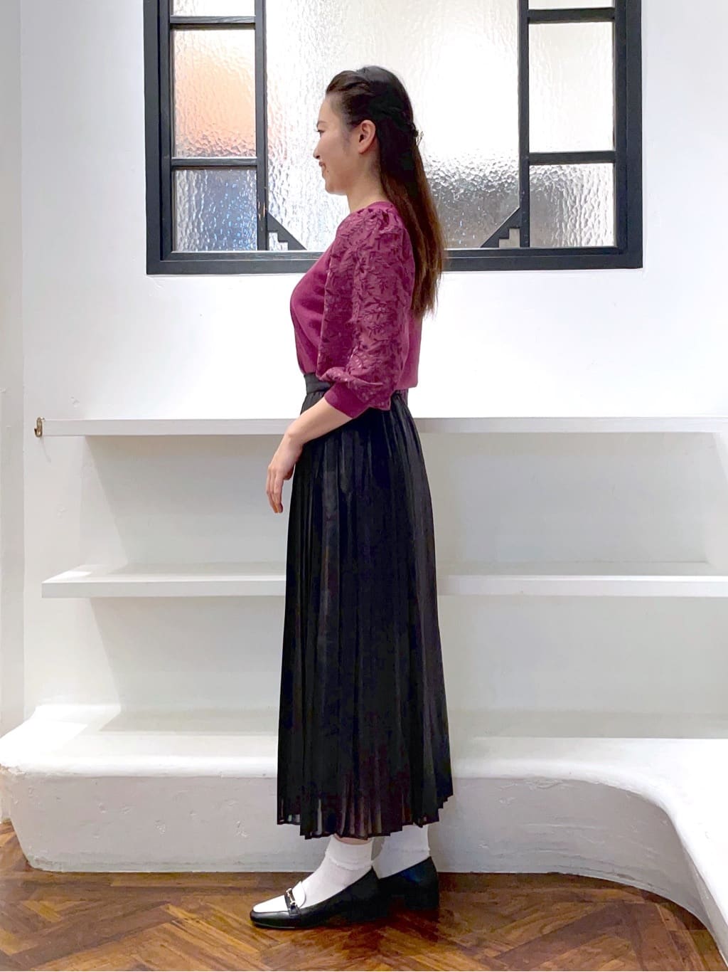 あんりさんの「grove｜【二の腕カバー】繊細さと上品さをまとう袖刺繍プルオーバーニット」を使ったコーディネート