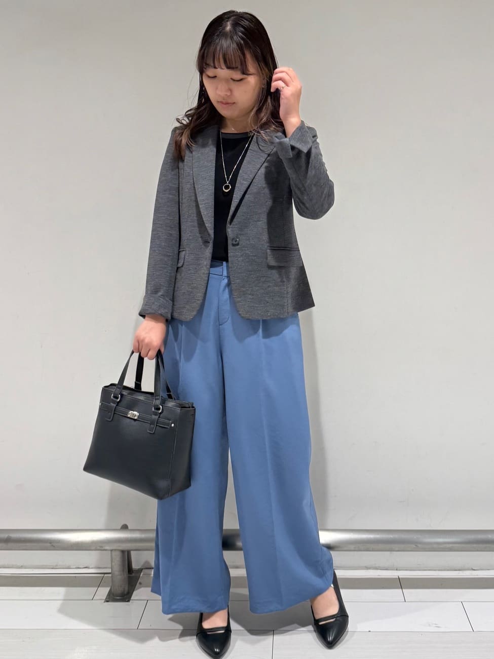 Azusaさんの「Reflect｜【WEB先行カラーあり／手洗い可／アンサンブル可】バイカラー五分袖ニット」を使ったコーディネート