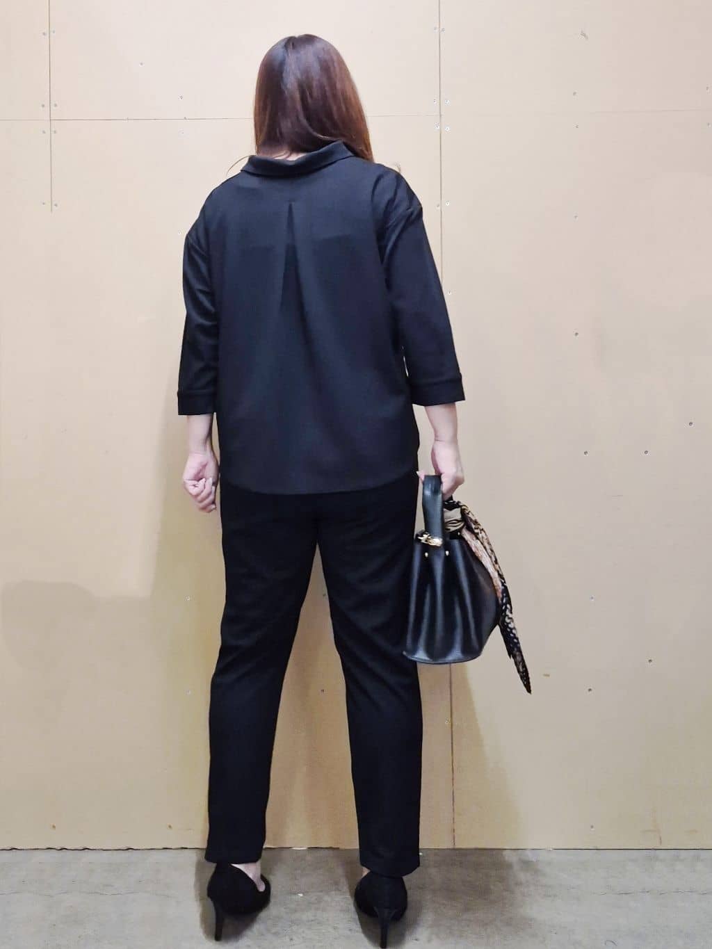 ひさえさんの「THE SHOP TK｜【着るだけでコーディネートが決まる】スキッパーブラウス&パンツセット」を使ったコーディネート