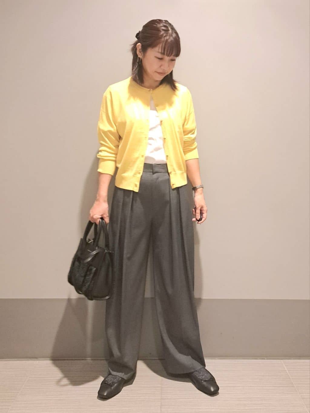 Takahashiさんの「DRESSTERIOR｜◆20／1シルケット風天竺Tシャツ」を使ったコーディネート