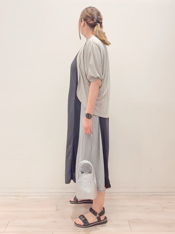 naoさんの「SHOO･LA･RUE｜【UV/さらさらタッチ】女性らしさ漂う 5分袖ボレロカーディガン」を使ったコーディネート