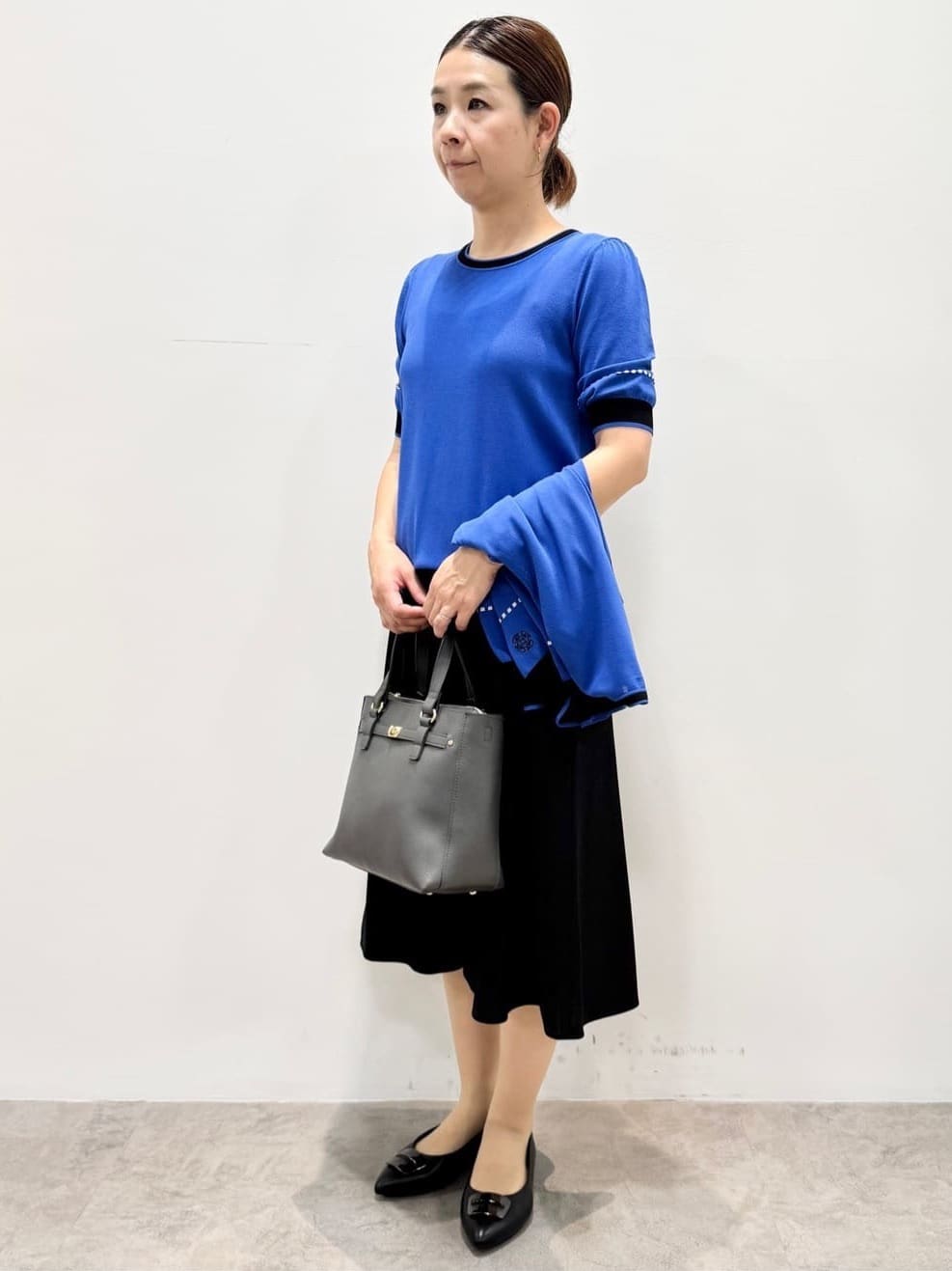 koyaさんの「Reflect｜【WEB先行カラーあり／手洗い可／アンサンブル可】バイカラーカーディガン」を使ったコーディネート