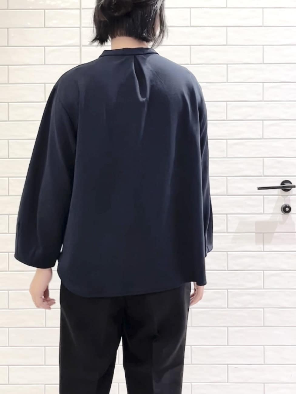 しおりさんの「OPAQUE.CLIP｜スキッパートップス【吸水速乾／UVケア／洗濯機OK】」を使ったコーディネート