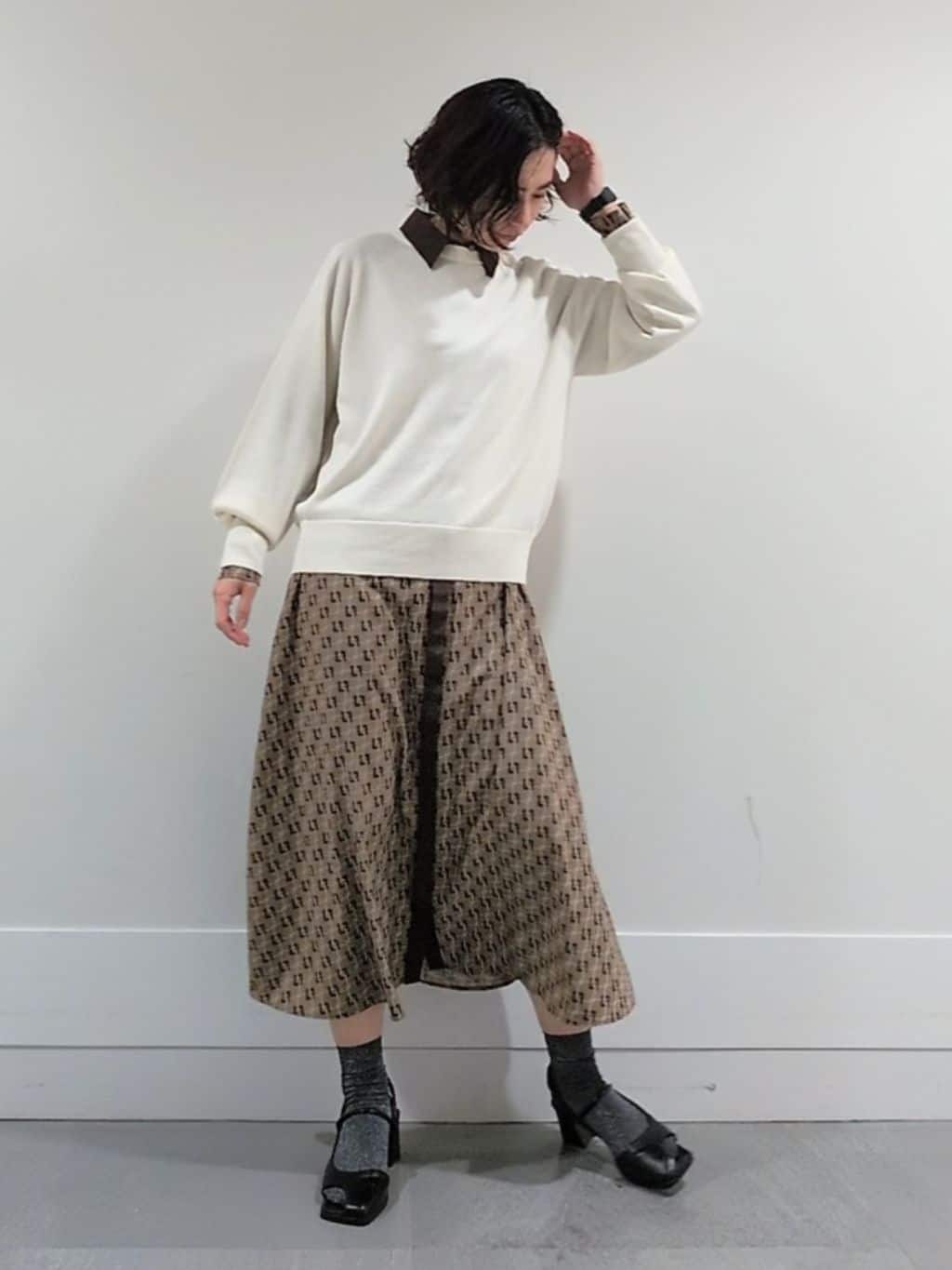 ミズタさんの「UNTITLED｜【8色展開／コンパクト丈】レーヨン混 コクーンニット」を使ったコーディネート