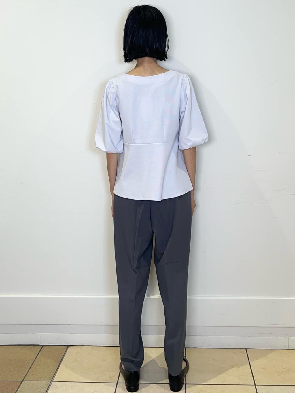ももちぃさんの「index｜《S-LLサイズ》バルーンスリーブペプラムトップス【洗濯機洗い可／接触冷感／UVケア】」を使ったコーディネート