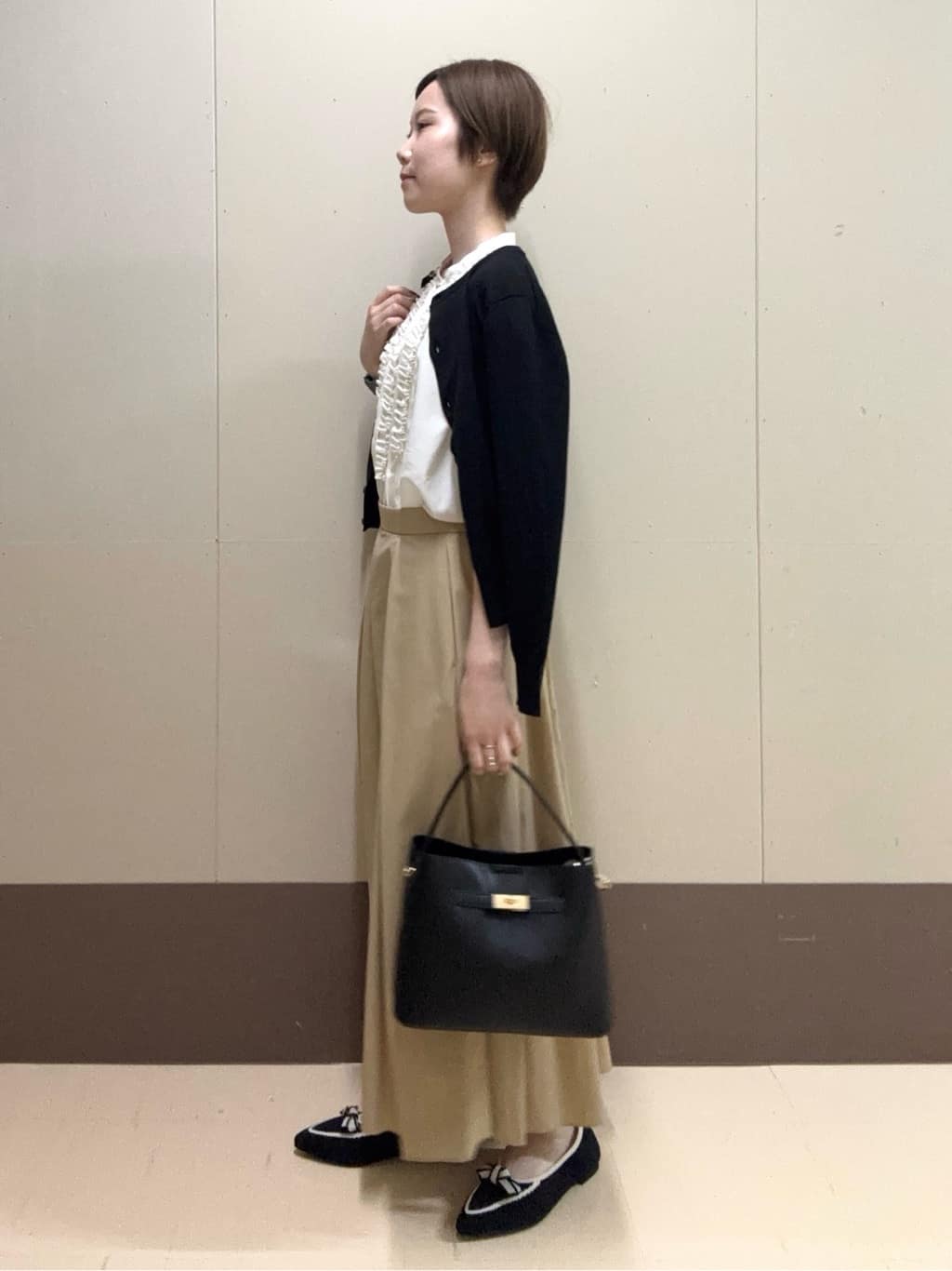 mioさんの「UNTITLED｜【はっ水/ナイロン/後ろウエストゴム】タスランフレアスカート」を使ったコーディネート