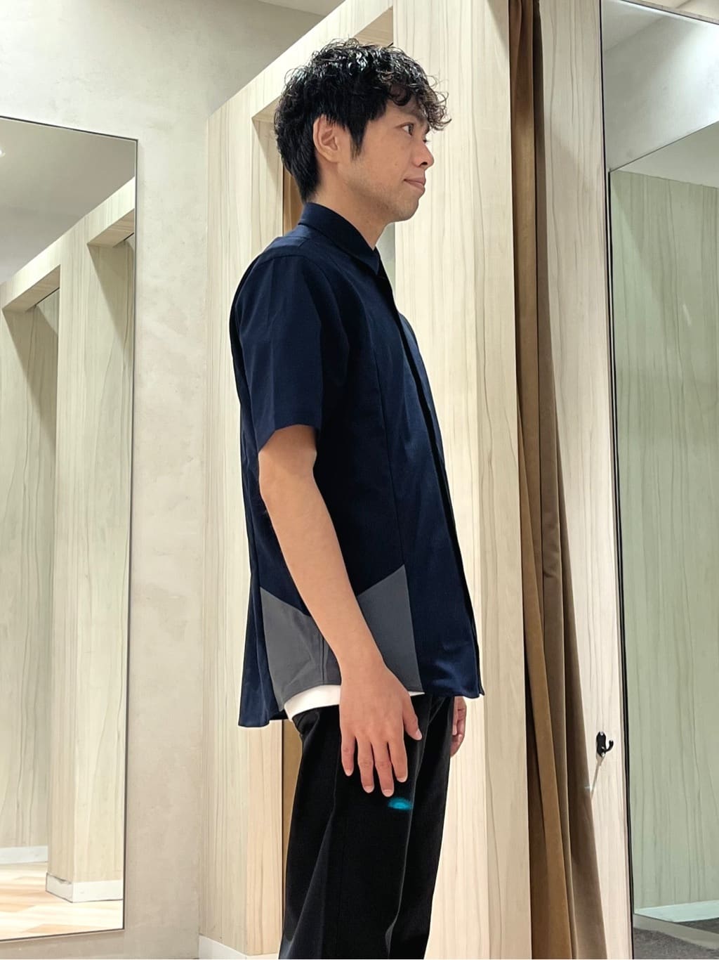 URAさんの「TAKEO KIKUCHI｜【抗菌防臭／5サイズ展開】ハイゲージポンチ Tシャツ」を使ったコーディネート