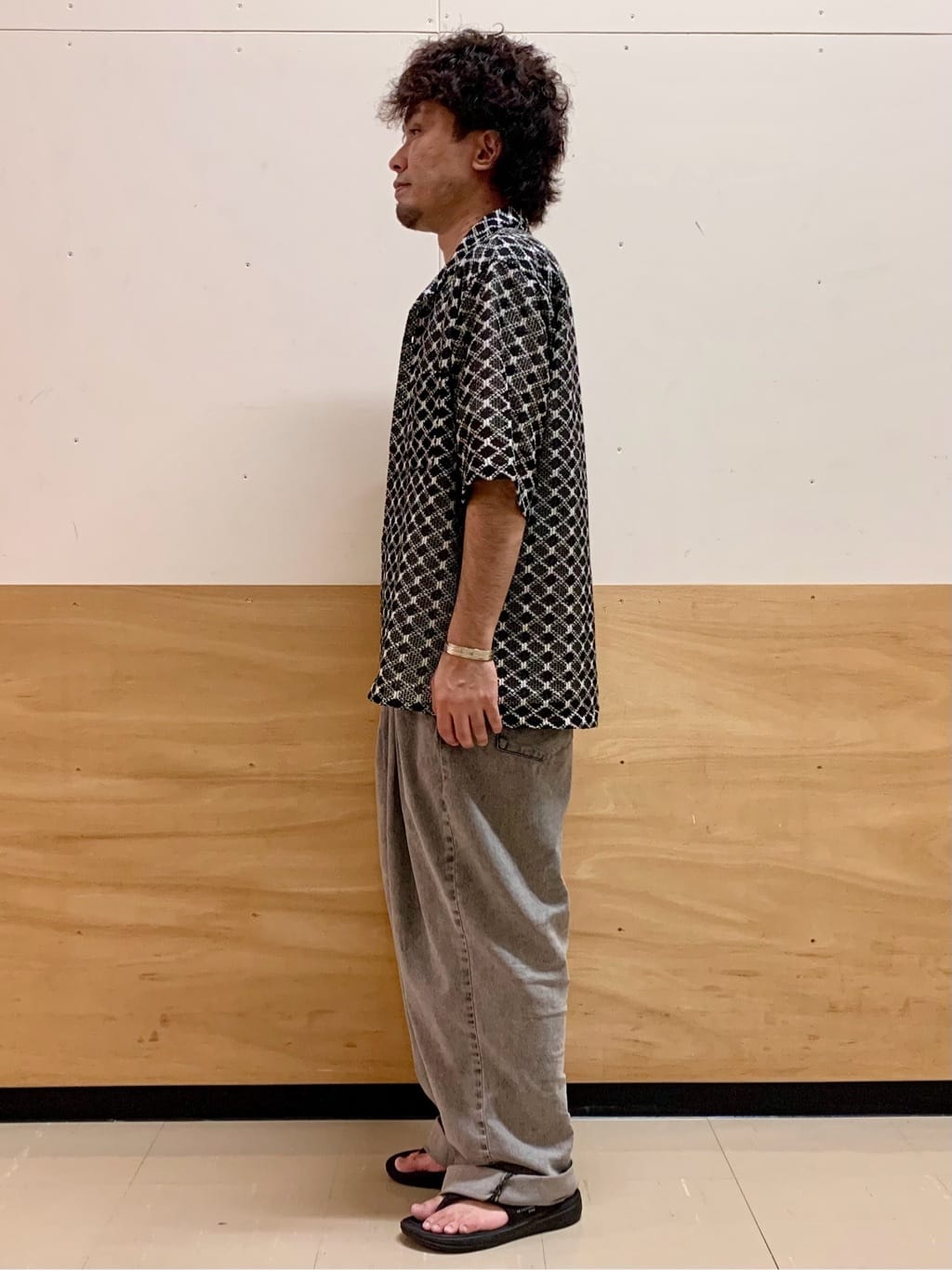 MATUさんの「THE SHOP TK｜クラフトレース半袖シャツ 【洗濯機OK】」を使ったコーディネート