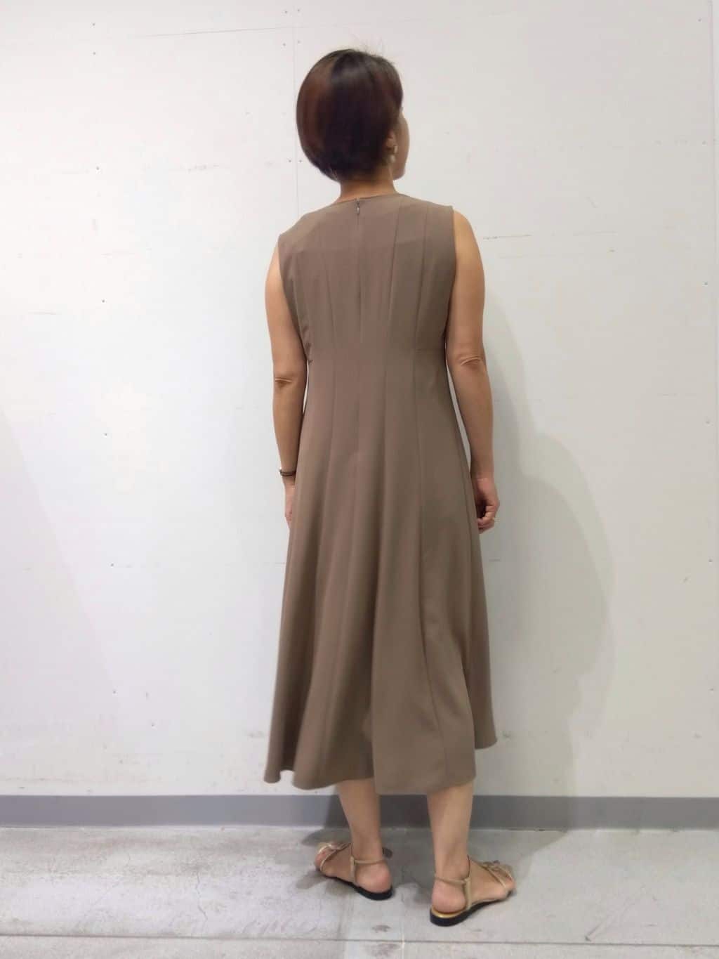 Kさんの「INDIVI｜【美シルエット】ノースリーブワンピース」を使ったコーディネート