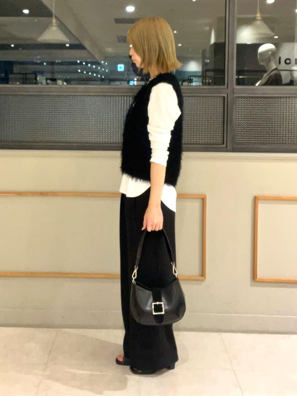kumiさんの「INDIVI｜【着心地◎！】タックワイドパンツ」を使ったコーディネート