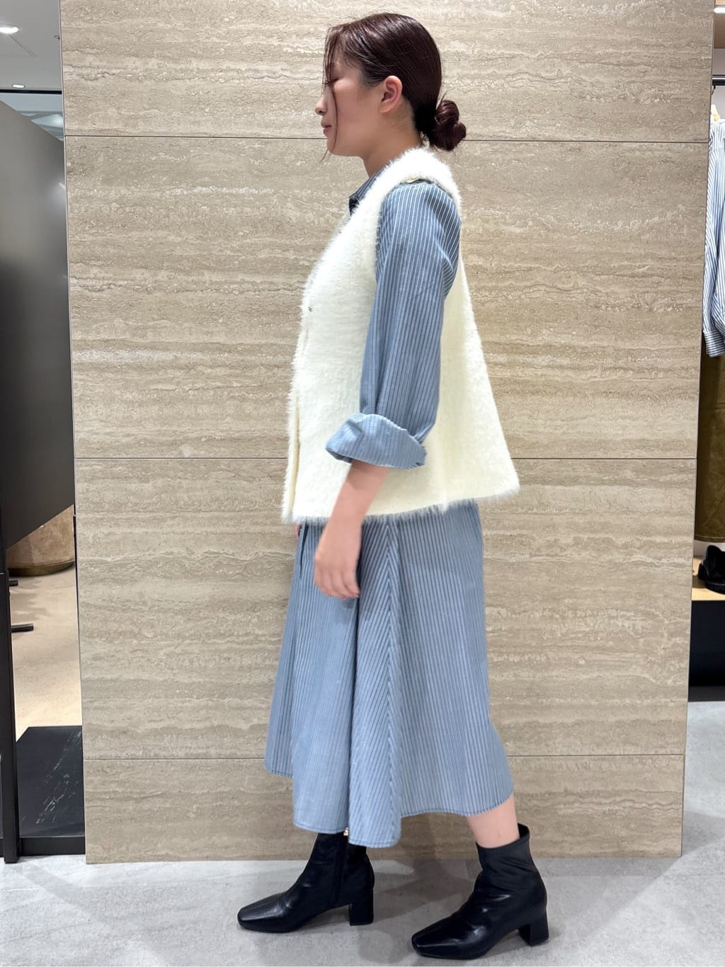ふうかさんの「index｜《andGIRL掲載》フェザーペプラムジレ【洗濯機OK／抗ピル】」を使ったコーディネート