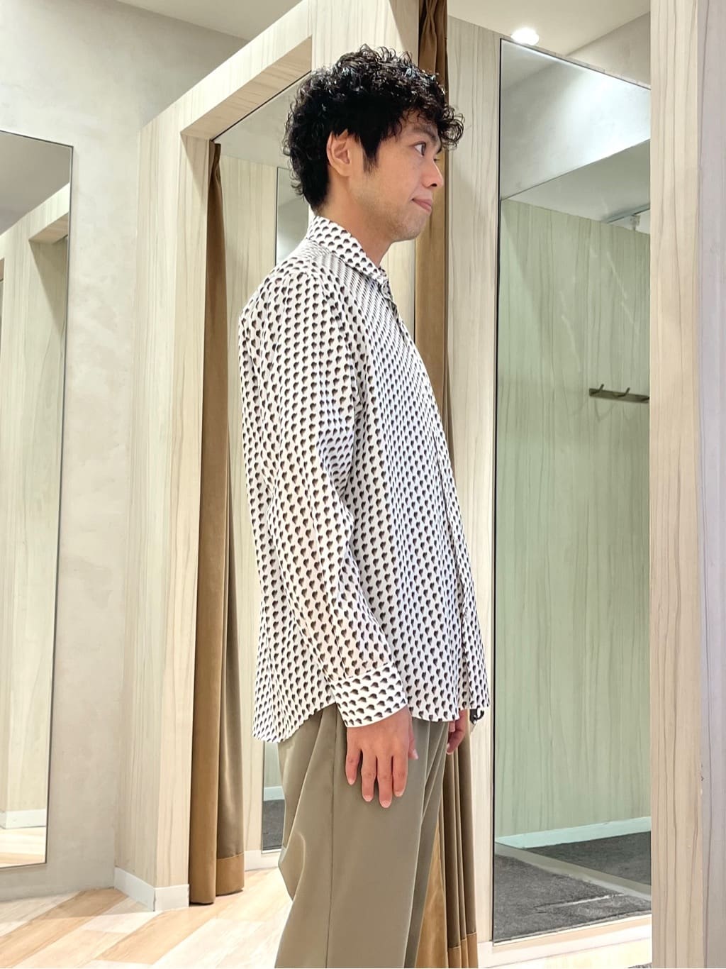 URAさんの「TAKEO KIKUCHI｜ボーラーハット柄 長袖シャツ」を使ったコーディネート