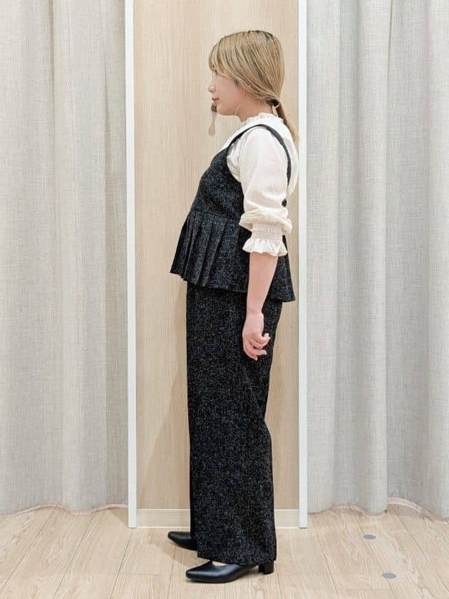 minさんの「grove｜【2点SET/体型カバー】夏から秋まで着まわせる！プリーツビスチェセットアップ」を使ったコーディネート