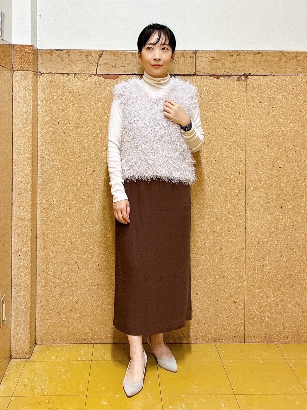 hattoriさんの「INDIVI｜フェザーモールニットベスト」を使ったコーディネート