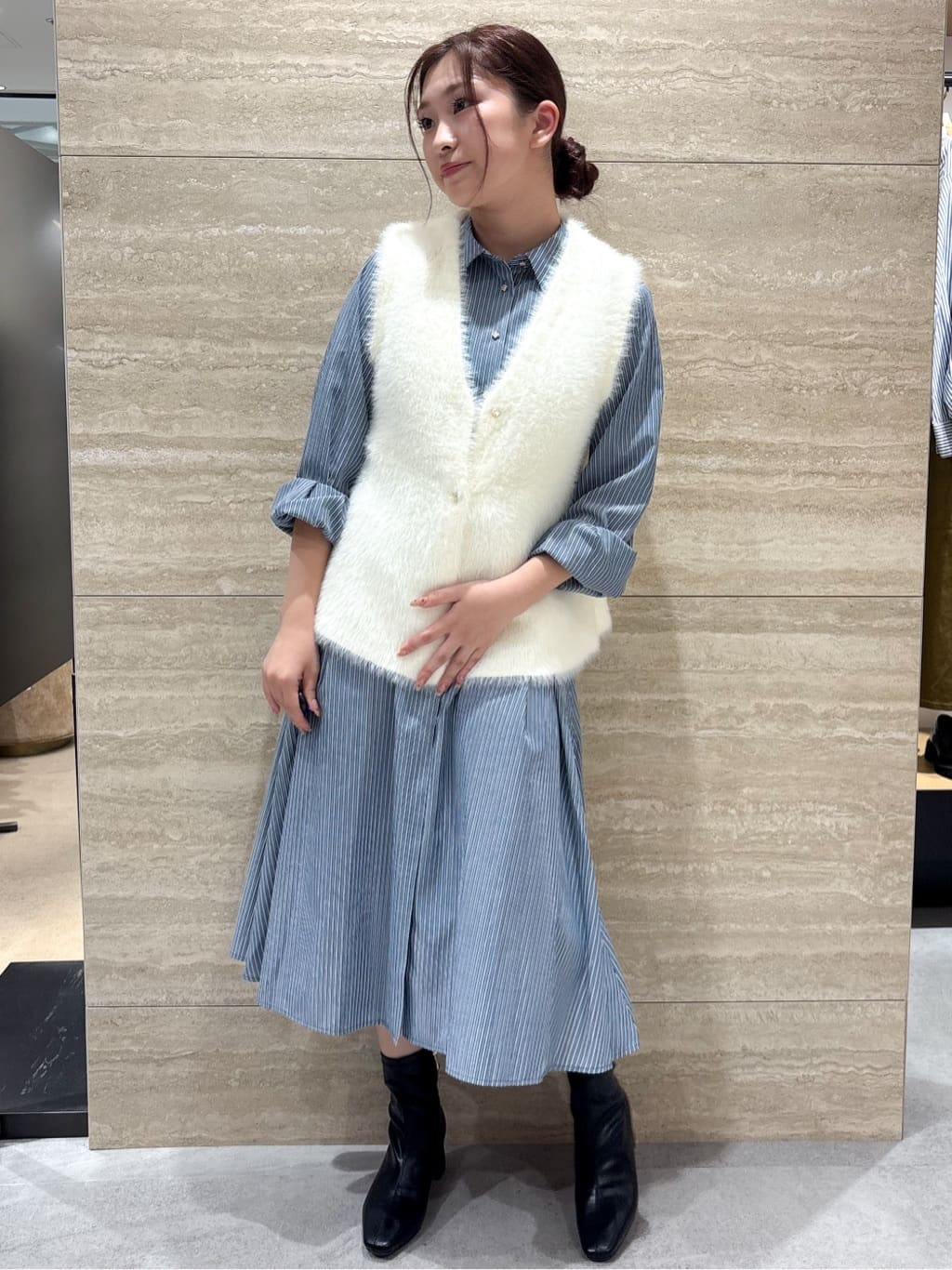 ふうかさんの「index｜《andGIRL掲載》フェザーペプラムジレ【洗濯機OK／抗ピル】」を使ったコーディネート