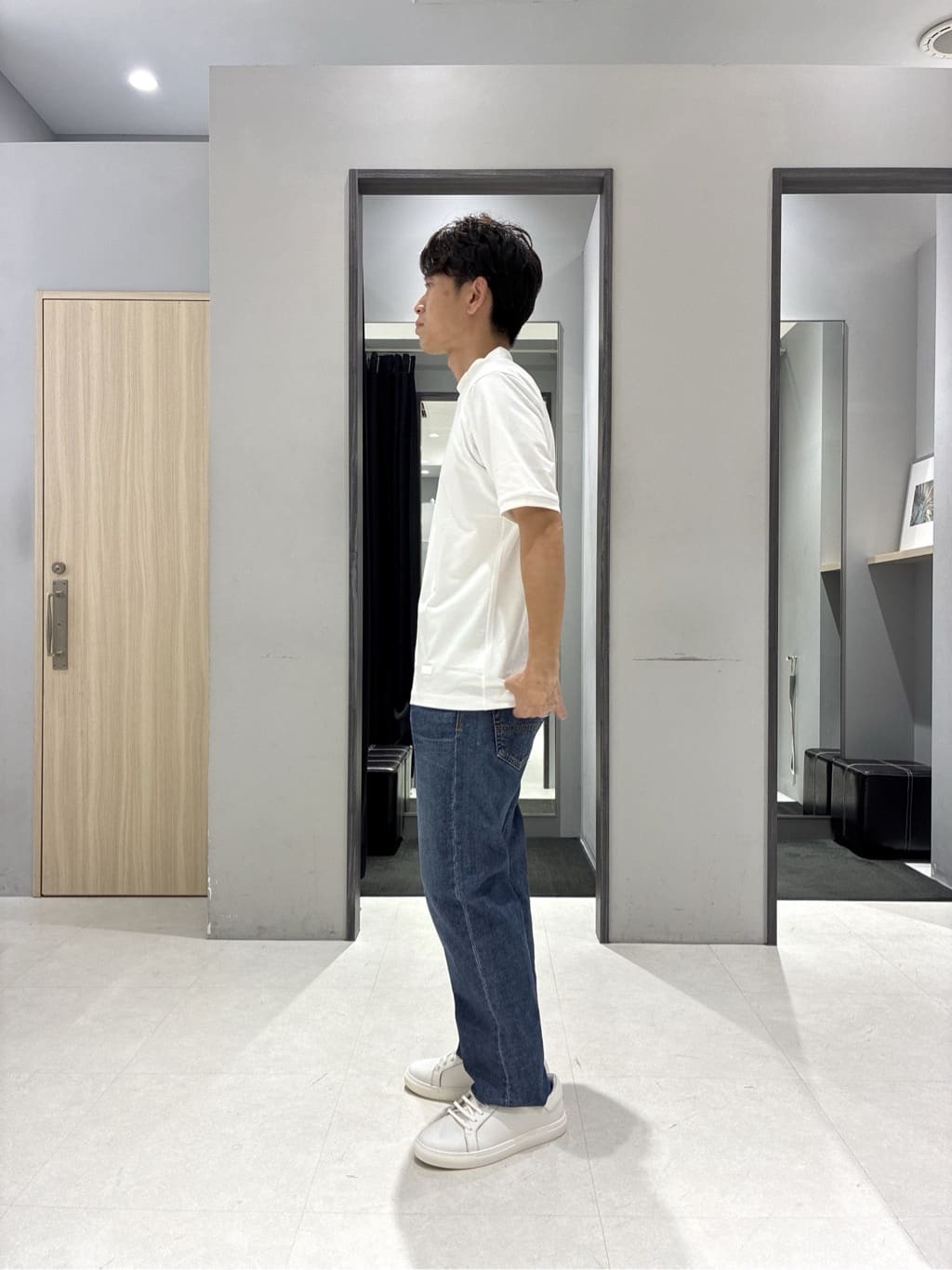 わいずみさんの「TAKEO KIKUCHI｜クールマックス 鹿の子 フラワープリントシャツ」を使ったコーディネート