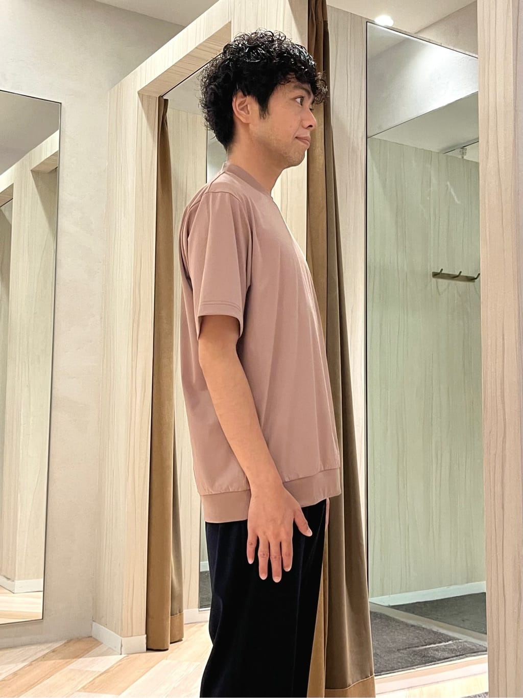URAさんの「TAKEO KIKUCHI｜【尾州織】ショールカラー カーディガン」を使ったコーディネート