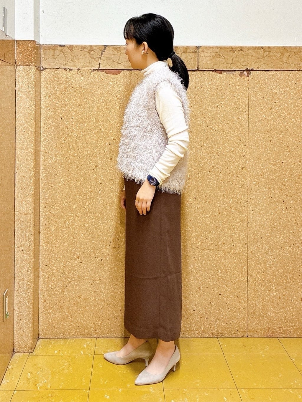 hattoriさんの「INDIVI｜フェザーモールニットベスト」を使ったコーディネート